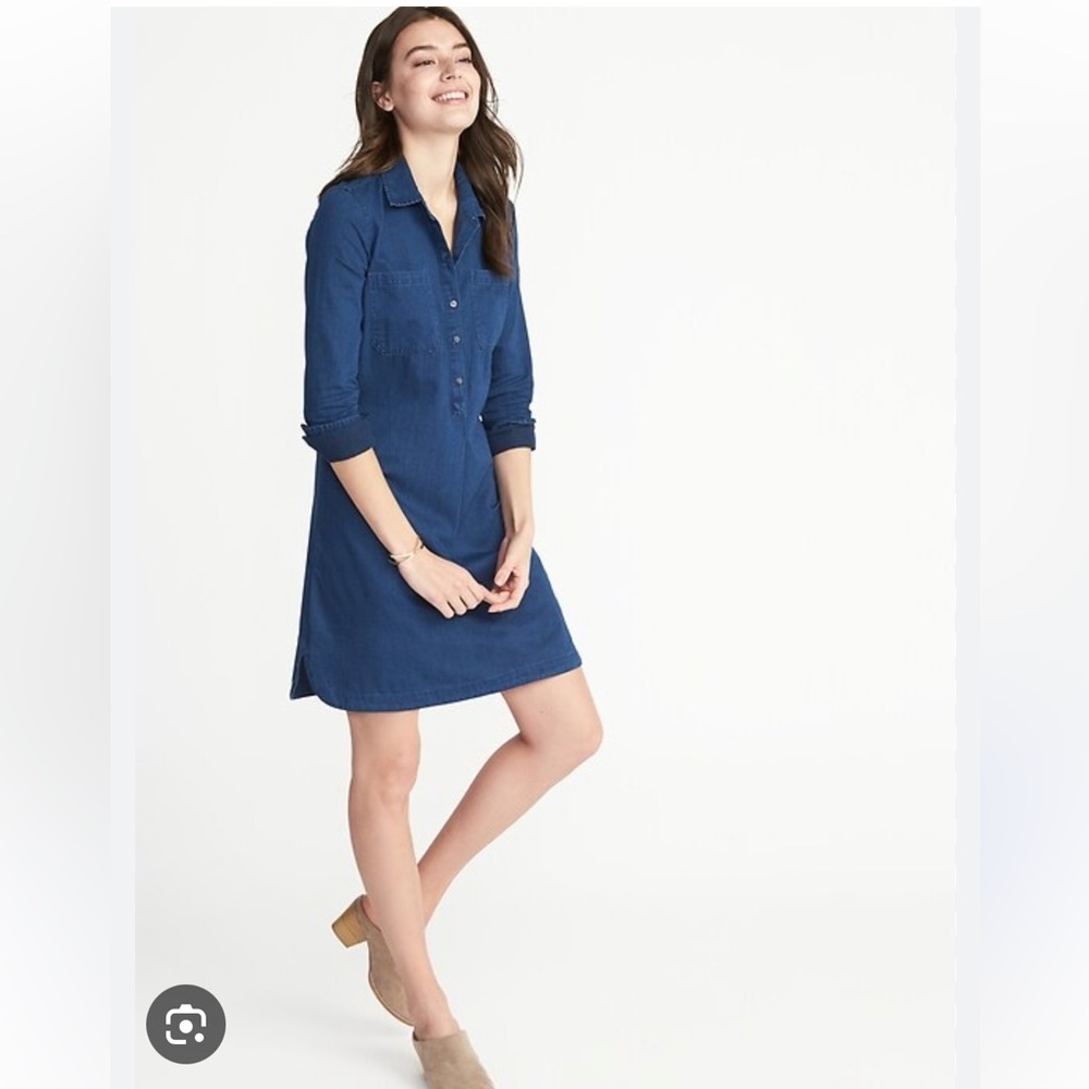 💕3/$25💕 Old Navy Chambray Dress